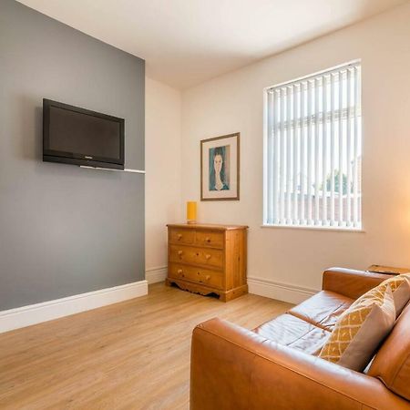 Platform Port Area Apartment 1 With Free Street Parking キングストン・アポン・ハル エクステリア 写真