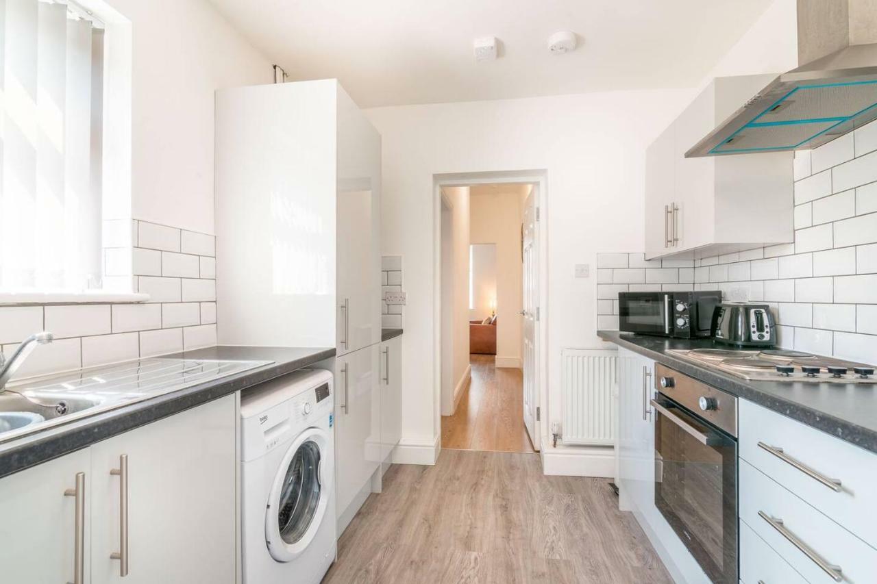 Platform Port Area Apartment 1 With Free Street Parking キングストン・アポン・ハル エクステリア 写真